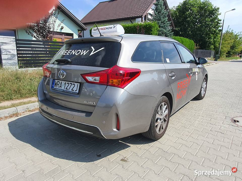 Toyota Auris 16 Touring Sports 2014 r blpg mazowieckie Skaryszew sprzedam