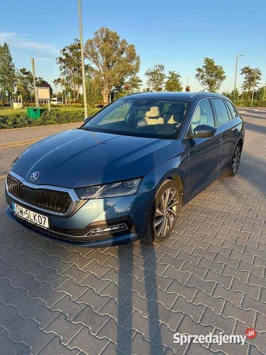 Skoda Octavia IV Kombi 20 tdi 150 DSG Style Rok produkcji 2020 Czernica