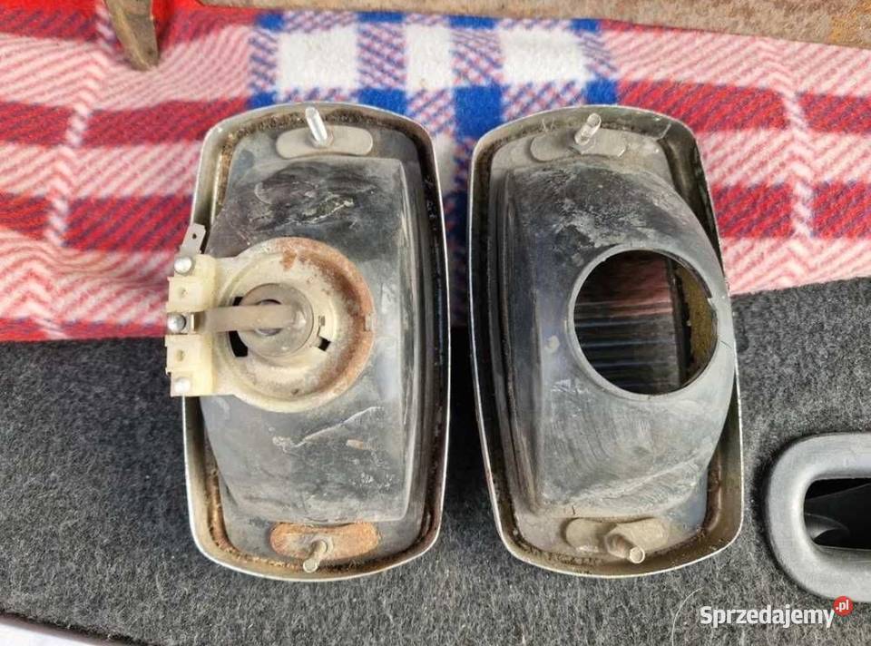 Lampa cofania klosz wsteczny FSO Warszawa 2 osobowe