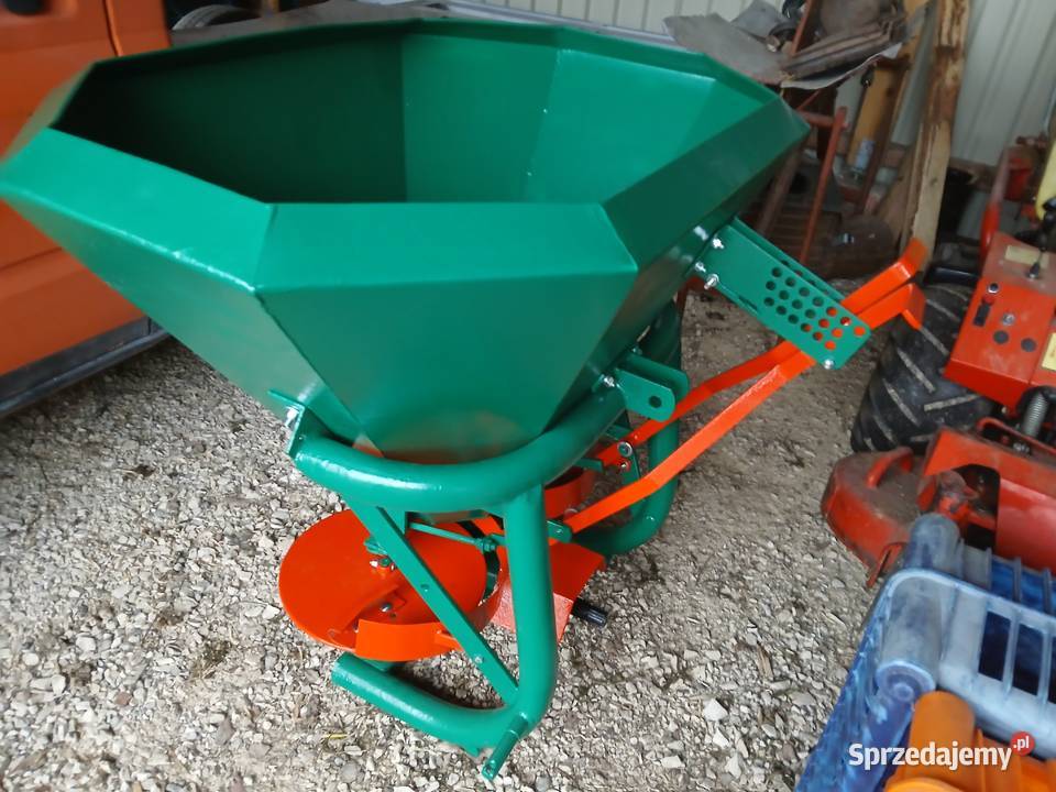 Rozsiewacz do nawozu amazone Rolnictwo Zaczarnie