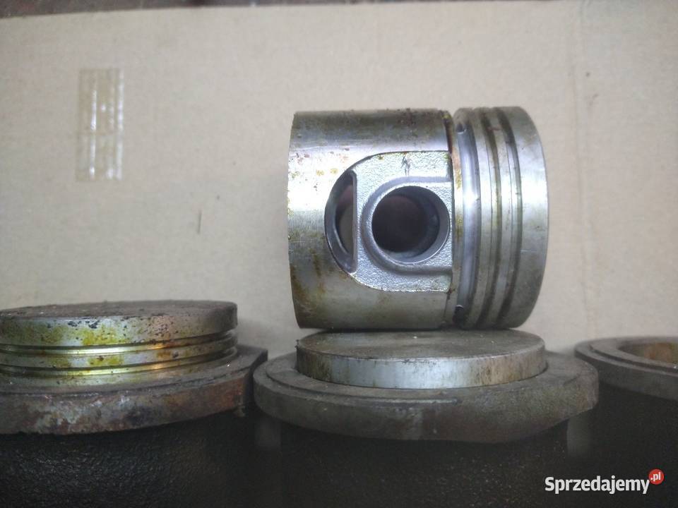 Skoda 100 105 zestaw naprawczy tłoki tuleje osobowe świętokrzyskie Ostrowiec Świętokrzyski