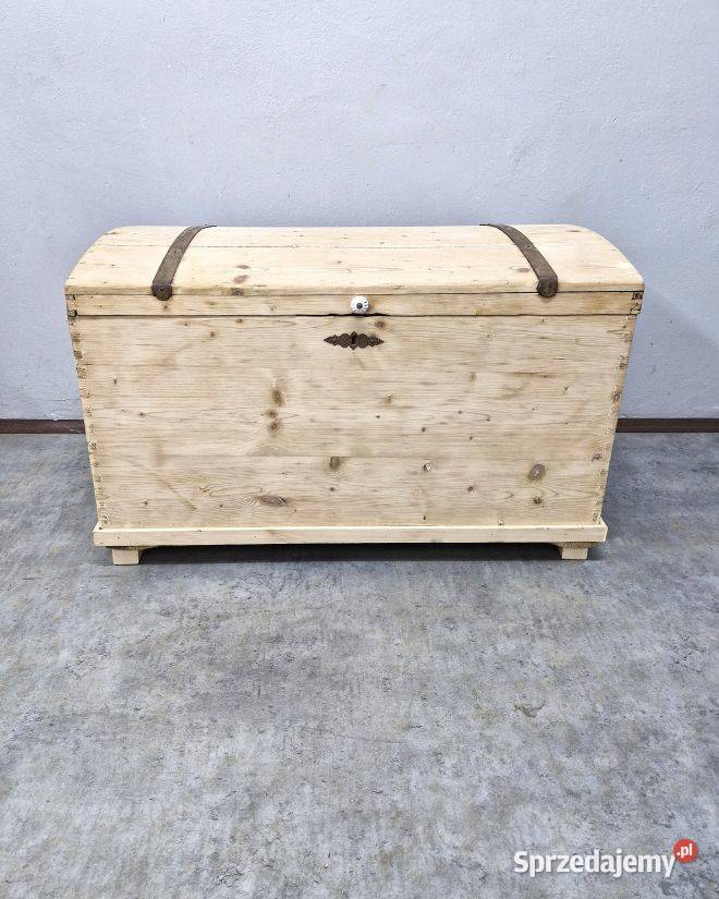 Duży kufer z litego drewna sosnowego ok 100 lat Marki