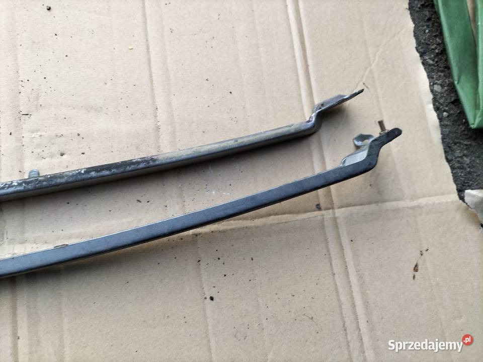 AUDI 80 B4 LISTWA POD LAMPE REFLEKTORA PRAWA osobowe Kamień-Kolonia