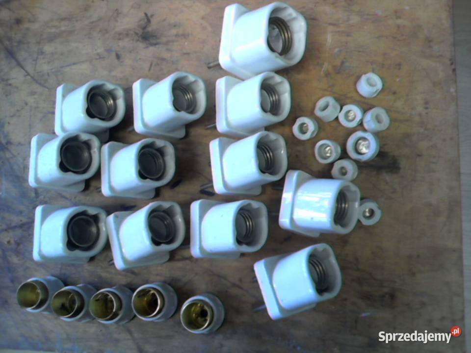 Gniazda bezpiecznikowe porcelanowe