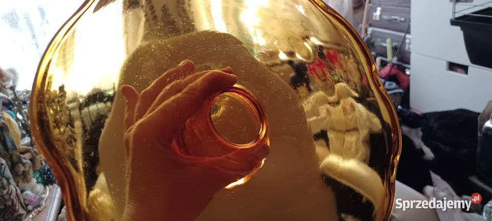 bursztynowa szklana patera na nóżcce vintagena Swarzędz