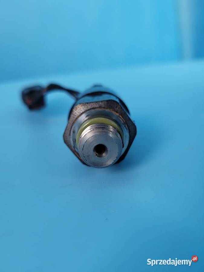 CASE IH PUMA 145 12r CZUJNIK CIŚNIENIA SKRZYNI Części i osprzęt rolniczy sprzedam