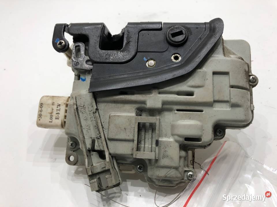 ZAMEK DRZWI LEWY TYŁ AUDI Q7 4L SUV 0616 Karoseria