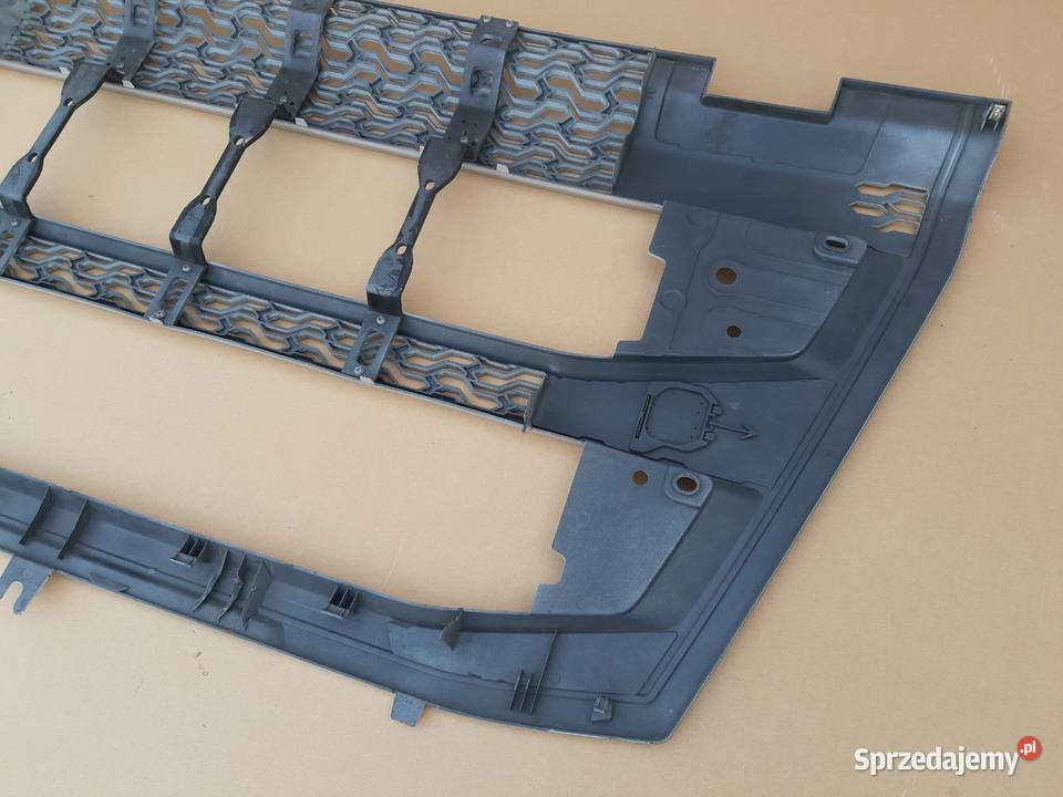VOLVO FH5 GRILL ATRAPA CHŁODNICY DOLNA 23512110 Bieleń sprzedam