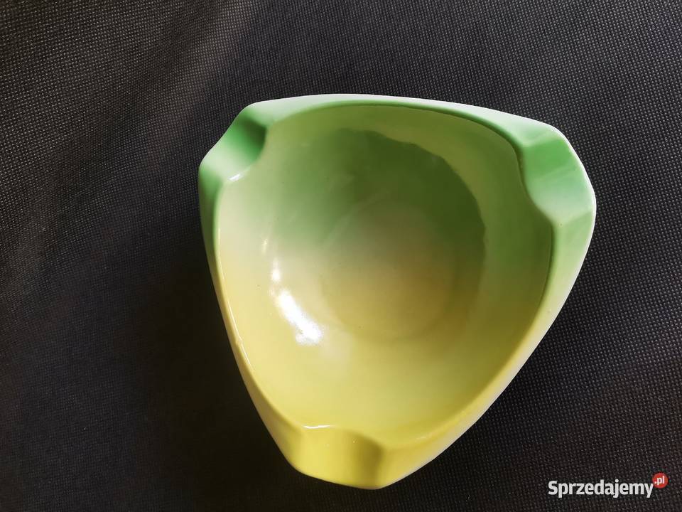 Stara nieużywana popielniczka porcelana Ćmielów Katowice