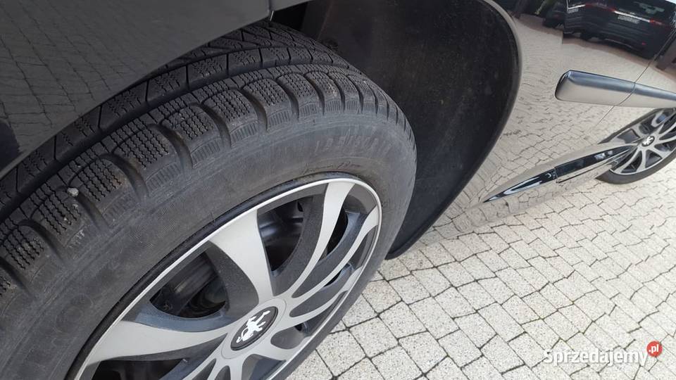 Peugeot 207 2007 14 benzyna igła 2/3 sprzedam