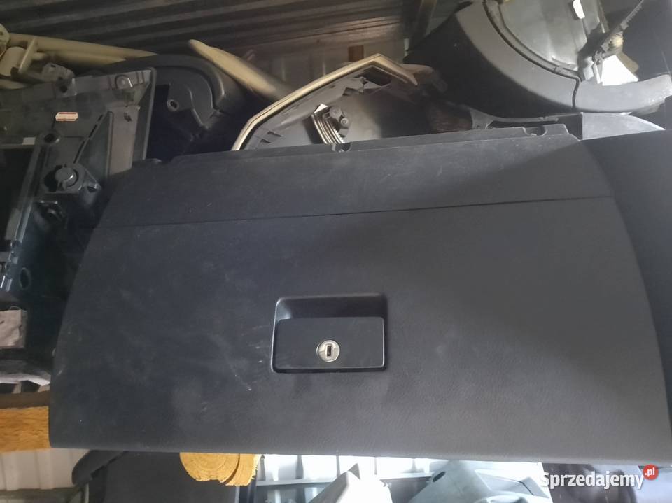 Schowek pasażera golf 4 wielkopolskie Szamocin