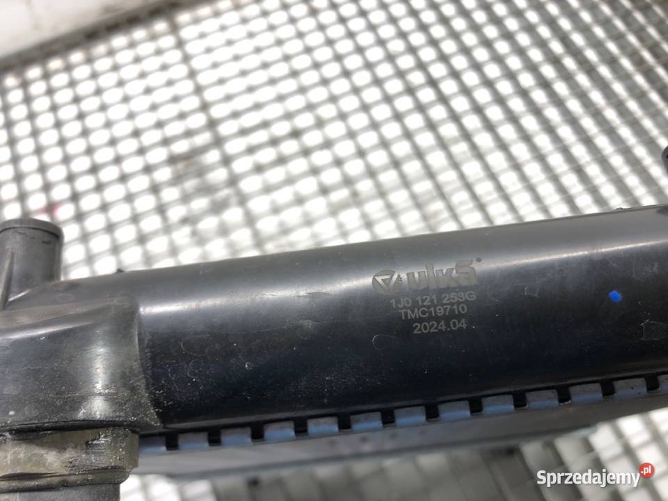 CHŁODNICA WODY VW GOLF IV 14 75 1J0121253G 9708 osobowe Chłodnie wody