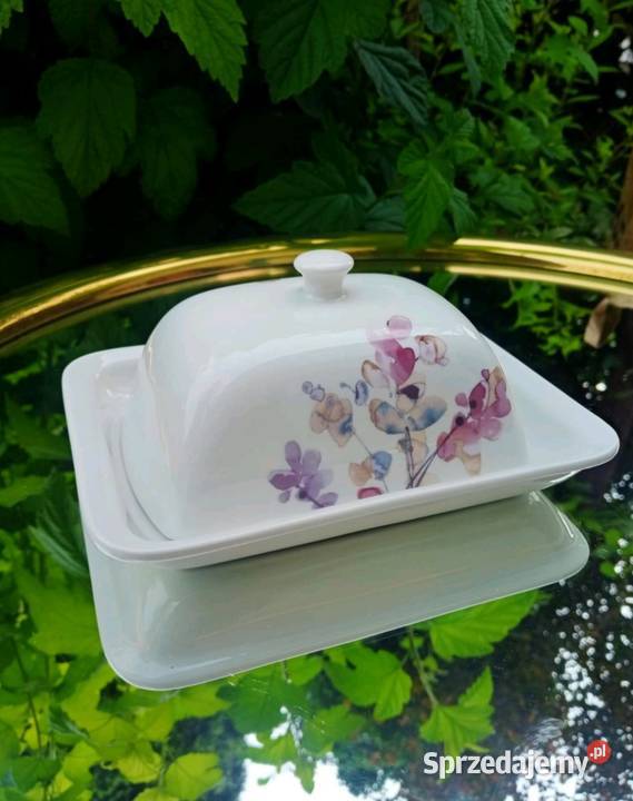 Maselnica zdobiona motywem floralnym Pabianice