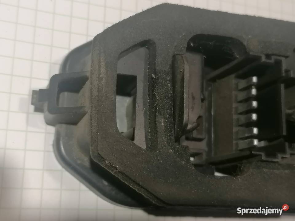wkład żarówek lampy tył Renault Clio 2 r9801 łódzkie Piotrków Trybunalski