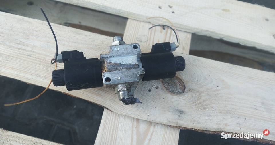 2 wyjścia Kostka z cewkami 310 bar TEREX Kielce