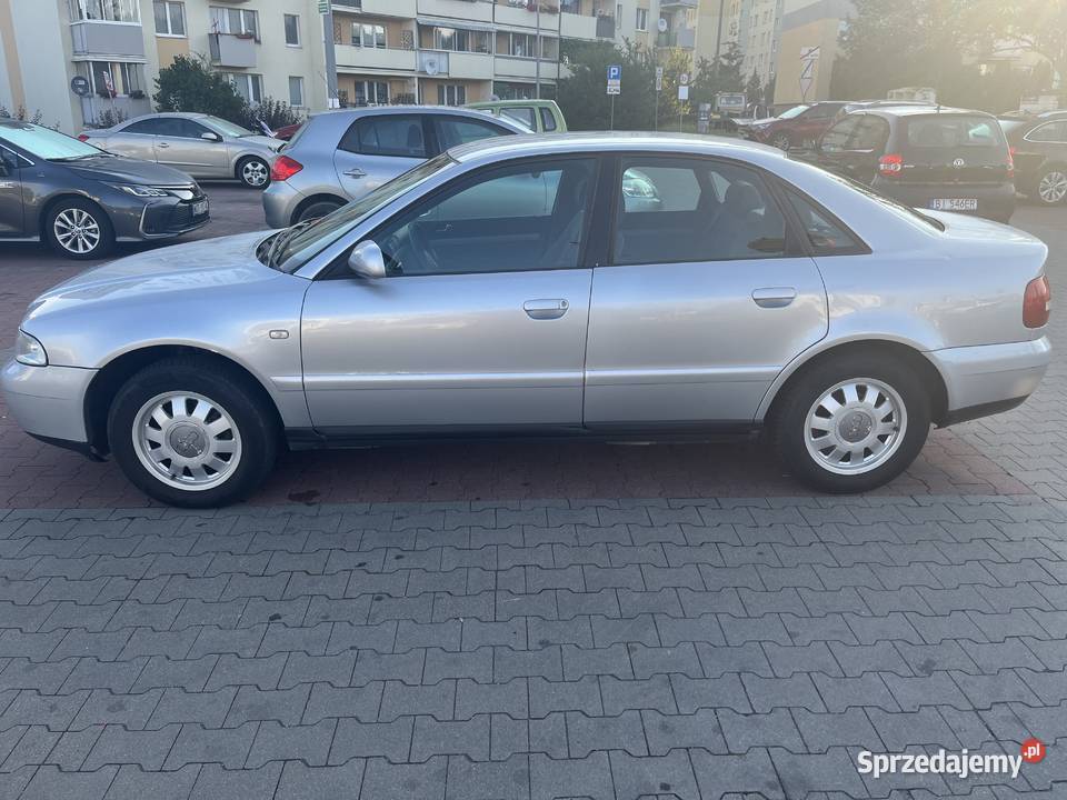 Sprzedam Audi A4B5 16 benzyna ABS Białystok