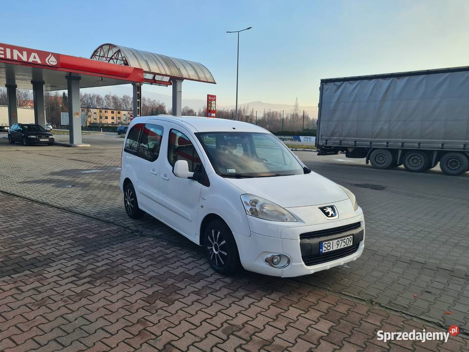 FVAT 23Peugeot Partner Tepee 5 osobowy HAK 16 diesel Bujaków