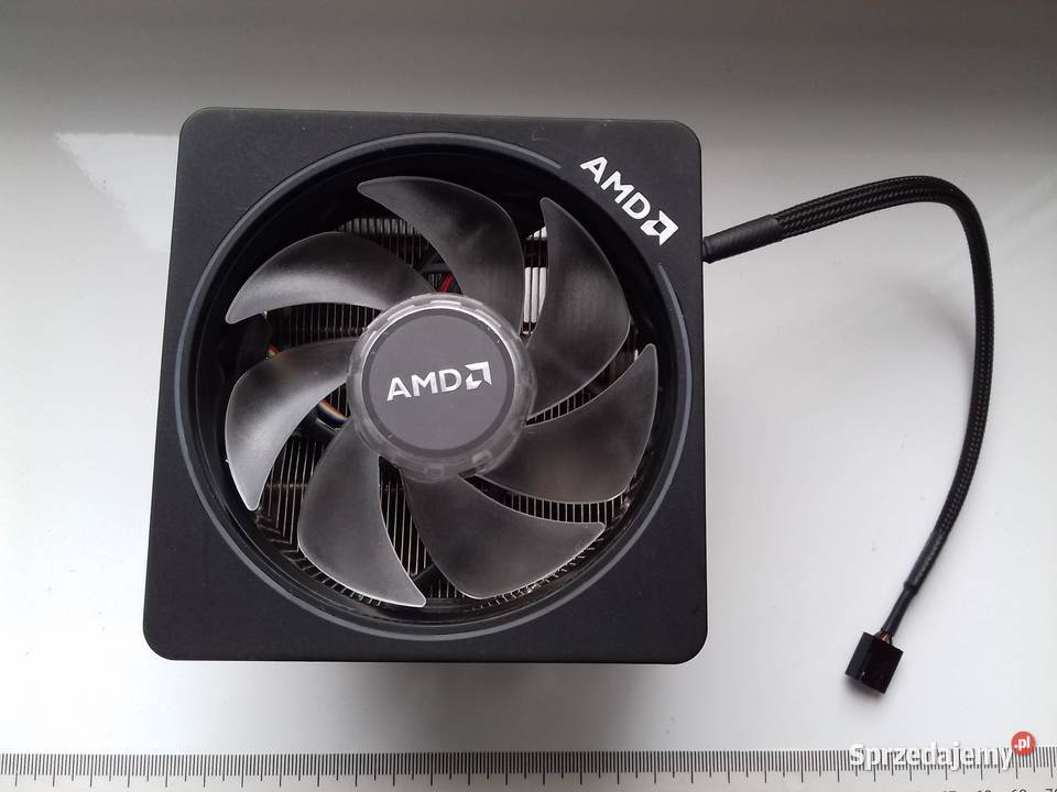 AMD Wraith Prism chłodzenie z oświetleniem ARGB