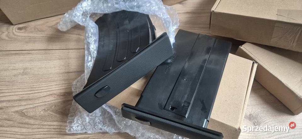 BMW CUPHOLDER UCHWYT NA NAPOJE POJEMNIK KUBEK Błaszki