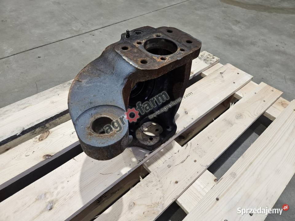 Zwrotnica LH John Deere 6195R 6195M Byków