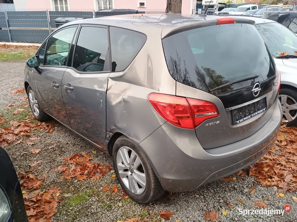 Opel Meriva B 2011r 14i 101 109000 LEKKO gniazdo AUX Witkowo