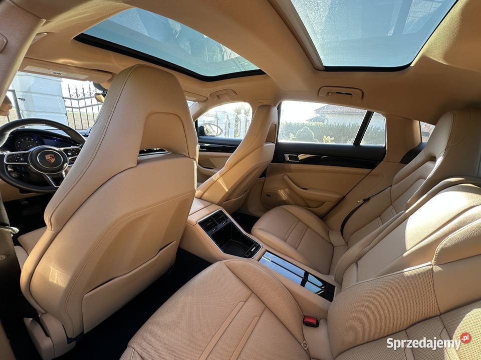 PORSCHE PANAMERA 4 Brzeg