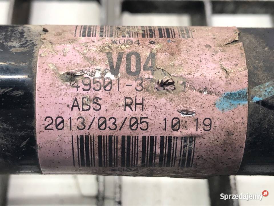 PÓŁOŚ PRAWY PRZÓD HYUNDAI i40 495013Z650 17 116 osobowe sprzedam