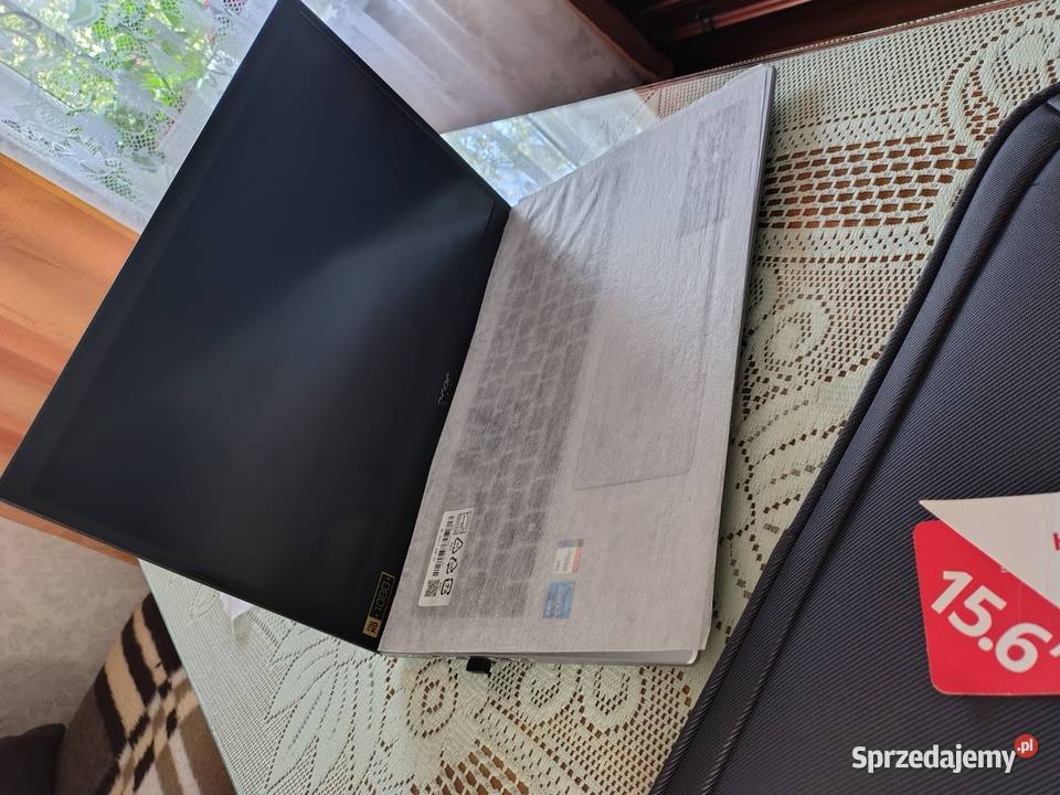 Laptop Rejowiec Fabryczny