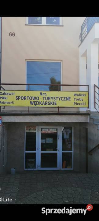 Dom mieszkalny z pawilonami handlowymi Skarżysko-Kamienna