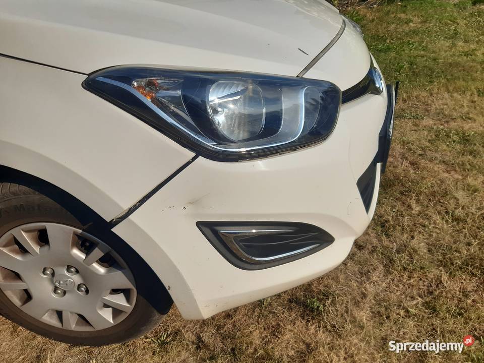 HYUNDAI i20 Uszkodzony przód VAT1 Częstochowa sprzedam