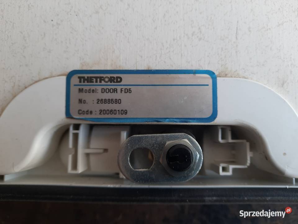 Drzwiczki serwisowe do przyczepy kempingowej Skokowa