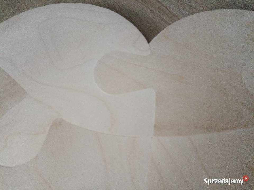 Drewniana dekoracja w kształcie serca