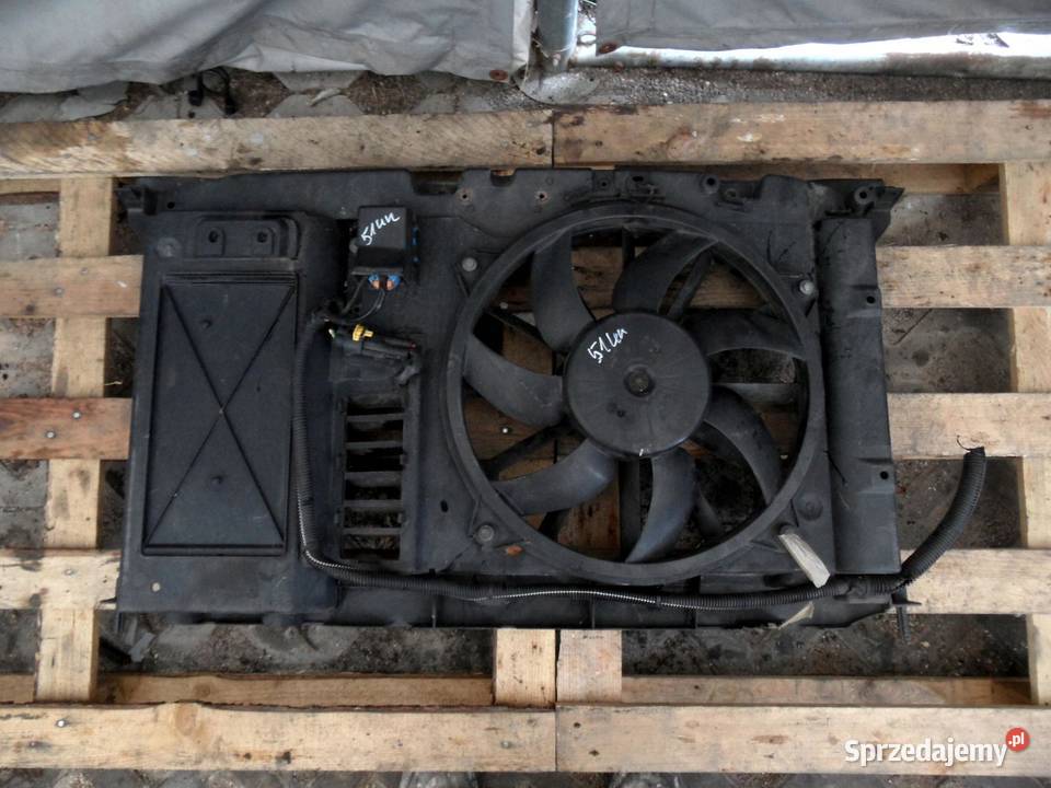 PEUGEOT 3008 11r 16 VTI wentylator chłodnicy