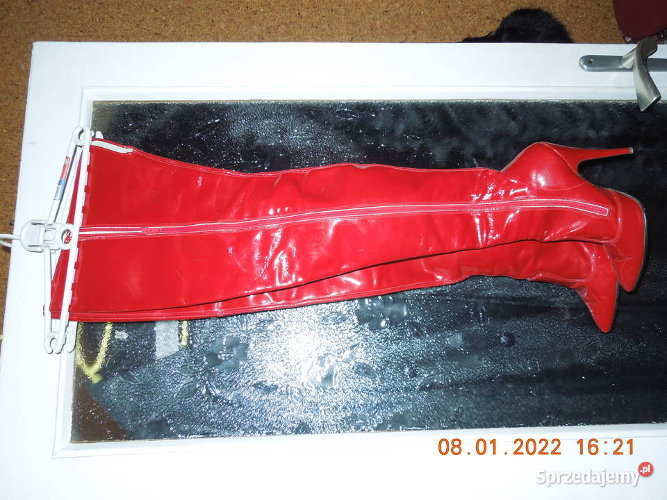 kozaki kolano Częstochowa