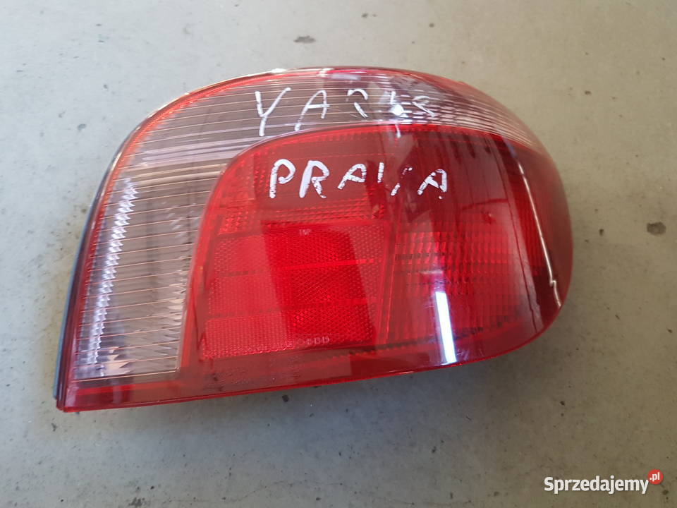 TOYOTA YARIS 1 LAMPA TYLNA PRAWA KOITO 52004 Oświetlenie