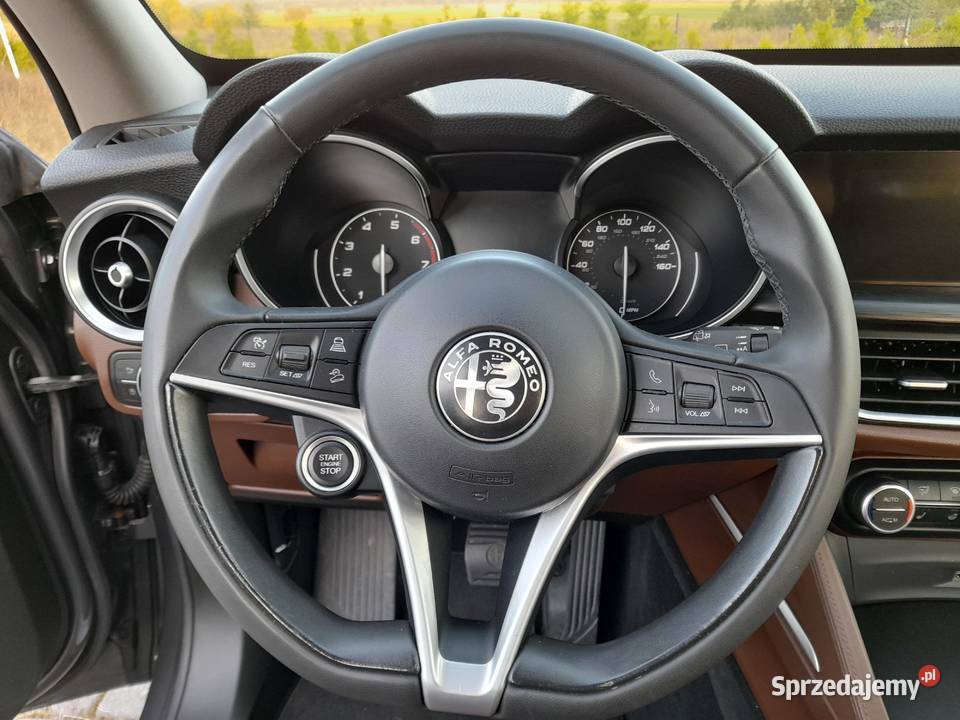 Alfa Romeo Stelvio 202802018Super stanNiski Wodzisław Śląski