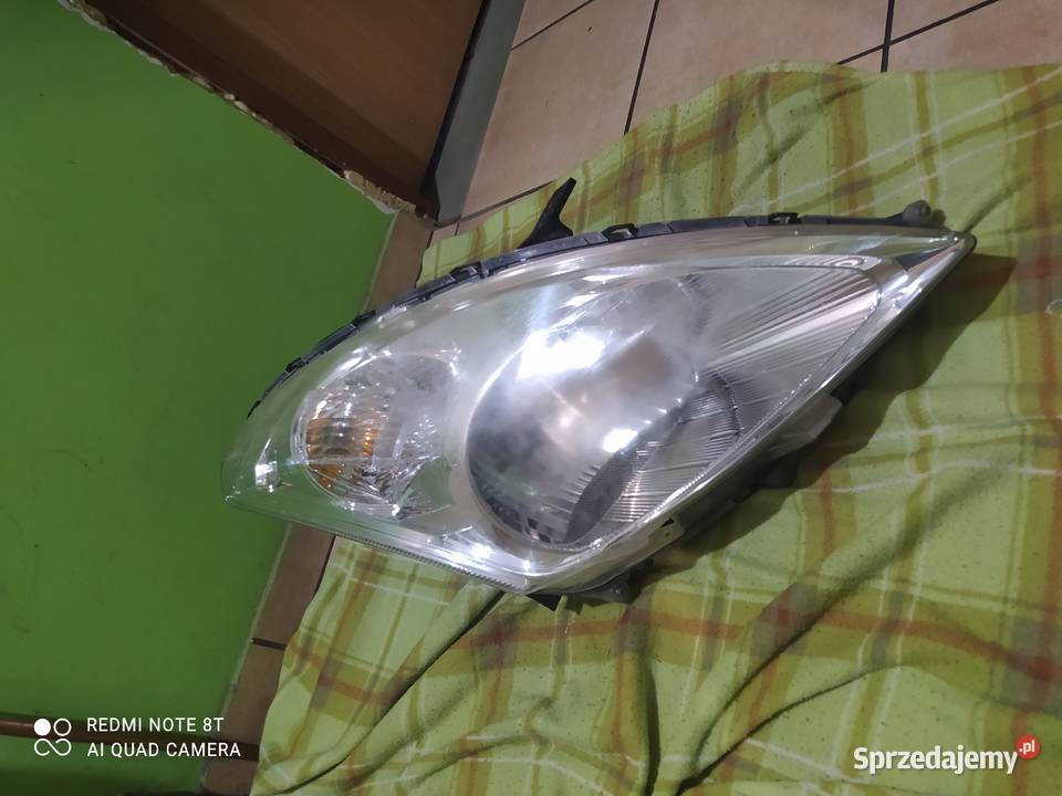 SUZUKI SWIFT 10 LAMPA PRAWĄ PRZEDNIA P9121 H7 EU Międzychód sprzedam