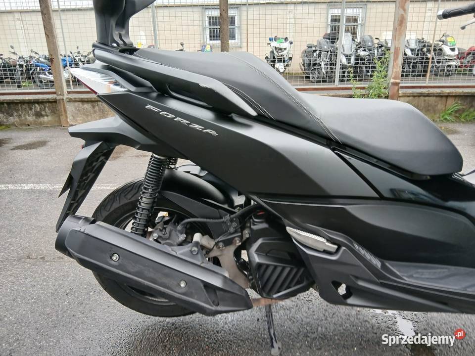 Maxi Skuter Honda Forza 125ABSLED Stan automatyczna Honda