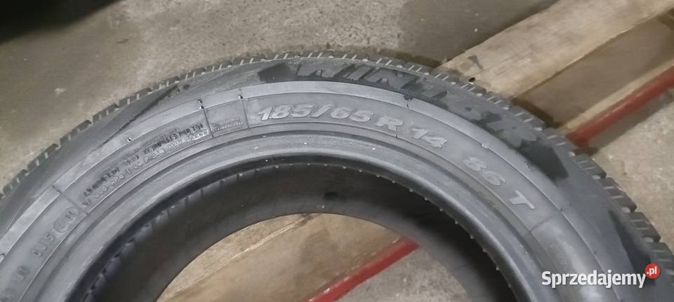 Opona zimowa Pirelli Snowsport 18565 R14 86T sprzedam