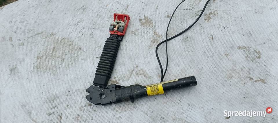Wtyczka pasa kierowcy Ford focus mk2 łódzkie