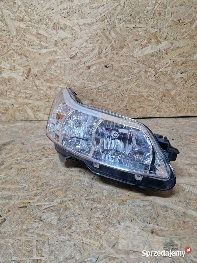 Citroen C4 1 lift Lampa przód prawy prawy przód Złotoryja