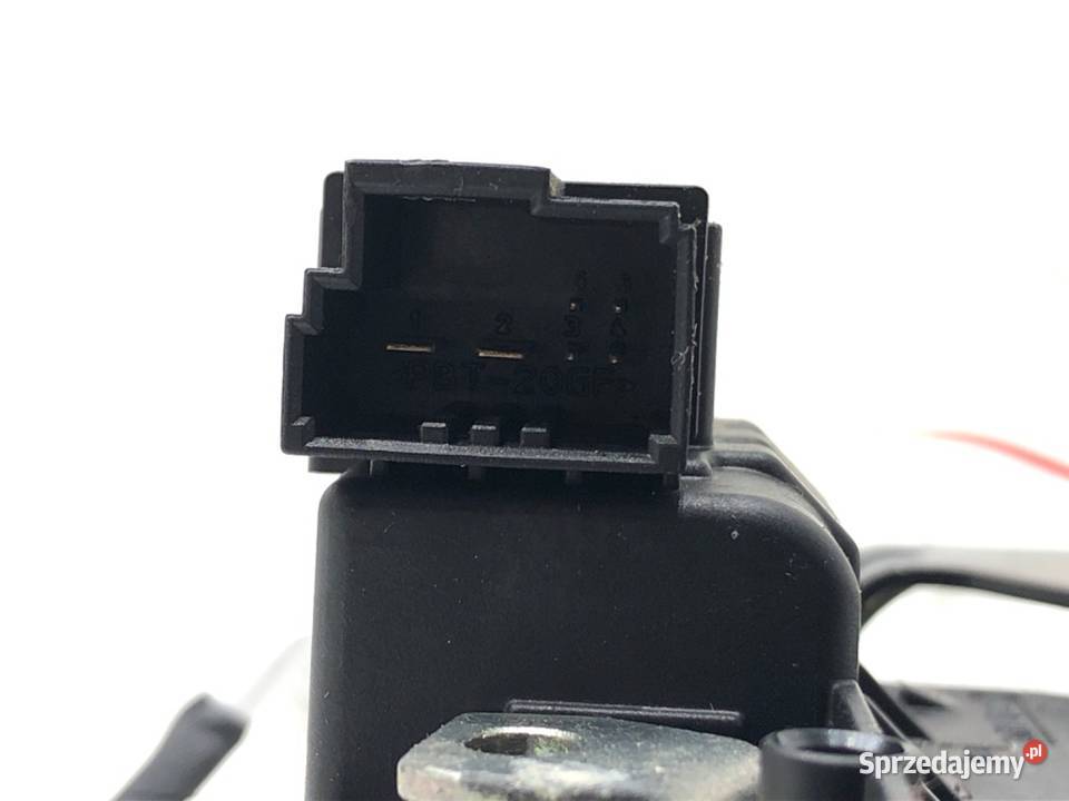 ZAMEK KLAPY TYŁ BMW F11 Kombi 0917 osobowe