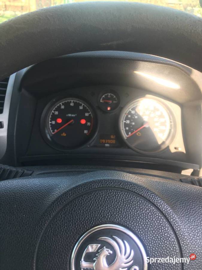 Sprzedam Opel Zafira wersja angielska nieuszkodzony Warszawa sprzedam