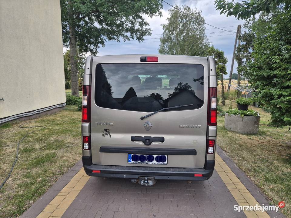 Renault Trafic 16 145 9 osobowy