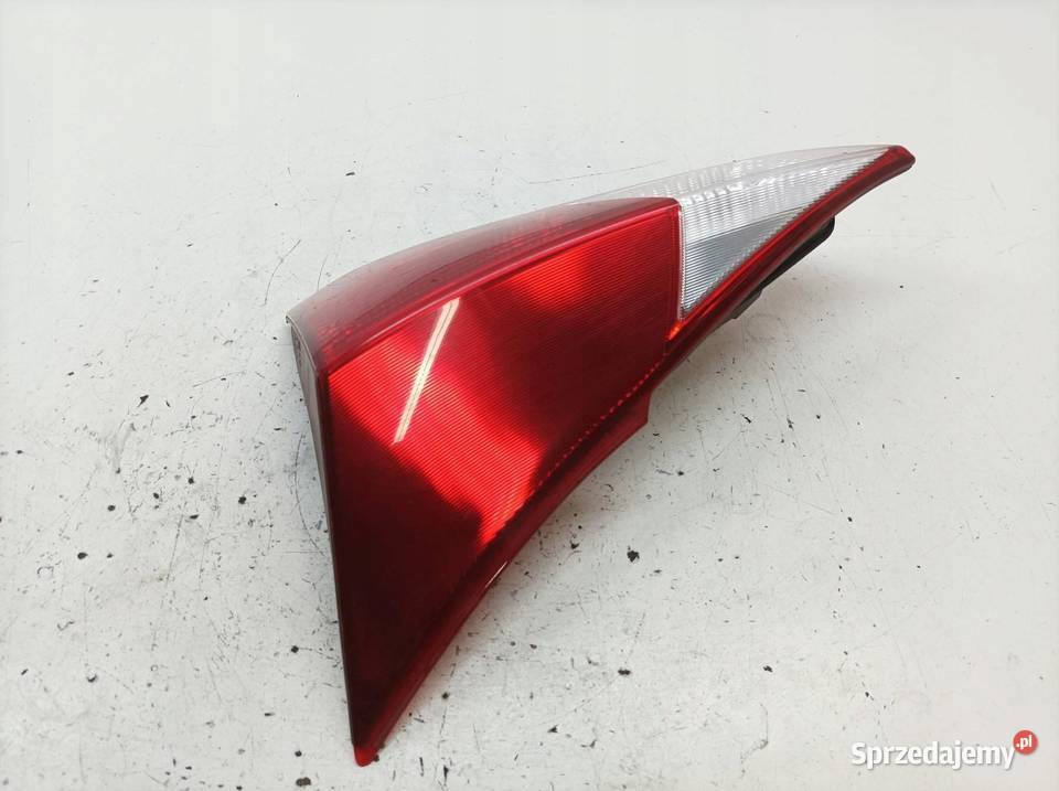 LAMPA TYŁ W KLAPĘ PRAWA Toyota RAV4 IV 2012 Rok produkcji 2014 sprzedam