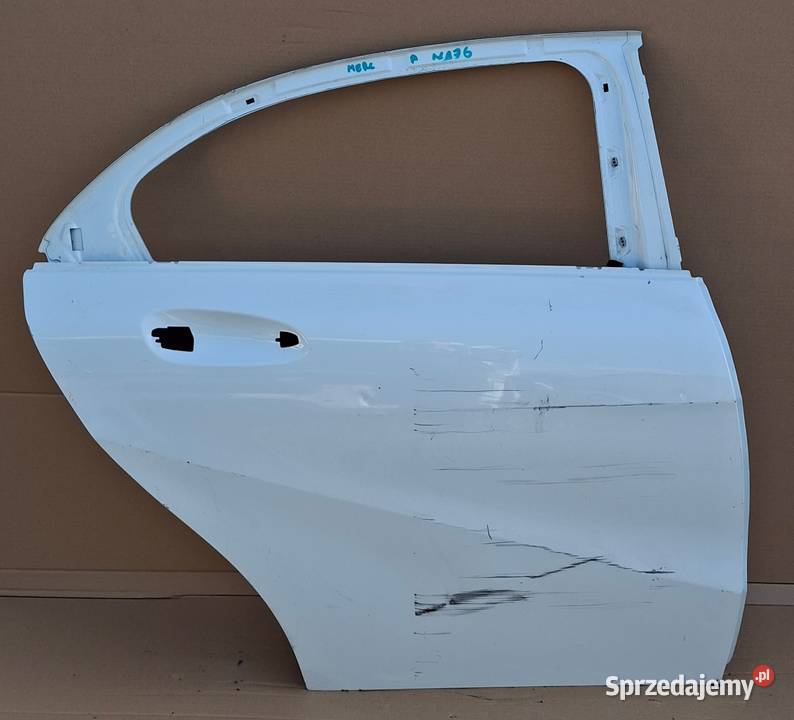 MERCEDES AKLASA W176 DRZWI PRAWY TYŁ PRAWE TYLNE sprzedam