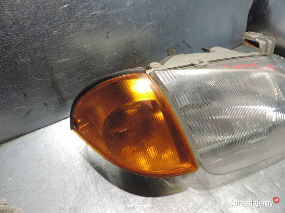 SUZUKI SWIFT 2 LAMPA PRAWA PRZEDNIA Lampy przednie małopolskie Nowy Sącz