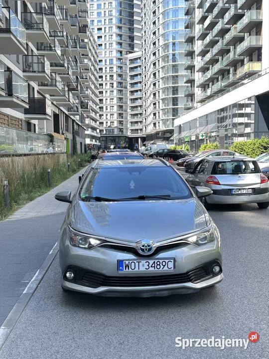 Pierwsza rejestracja 2017 Silnik hybrydowy automatyczna Warszawa