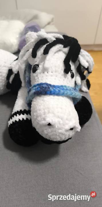 Maskotka Konik na Szydełku Handmade Amigurumi Parzniew