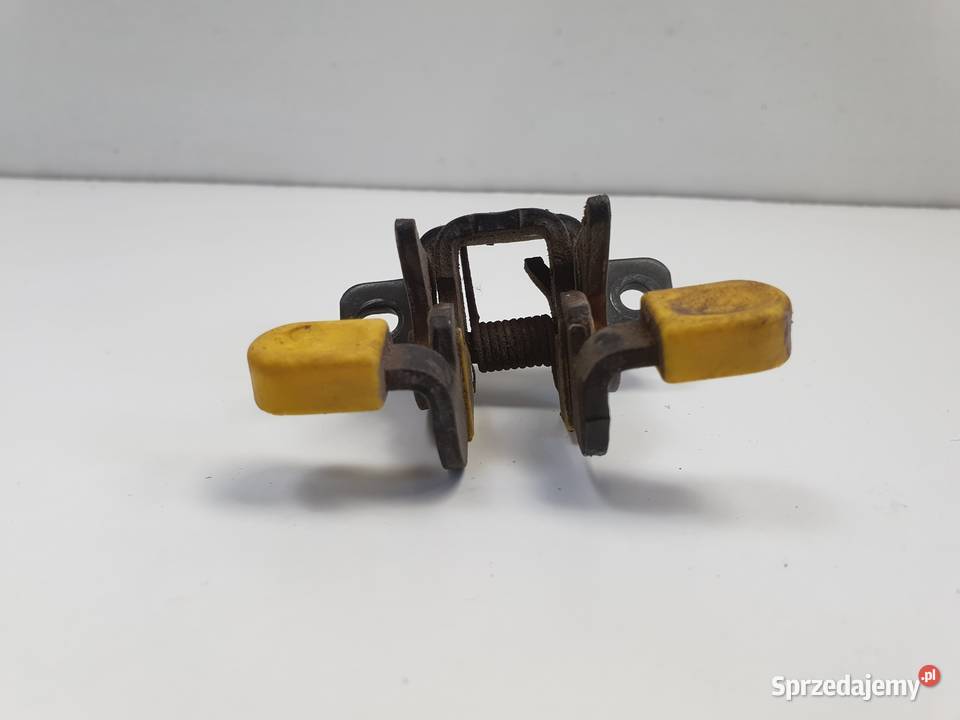 Fiat Fiorino III Qubo Nemo Bipper ZAWIAS TYLNYCH